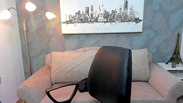 Snapshot of Lucia_jane chatting on 12-22-25, 09:01 Lucia jane online show from 12-22-25, 09:01