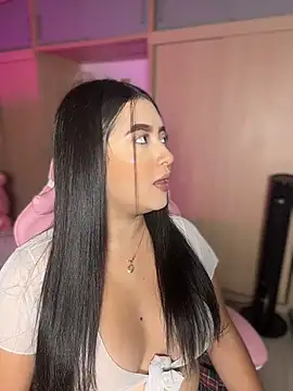 Emiily Moore1 online show from 04-27-26, 11:25