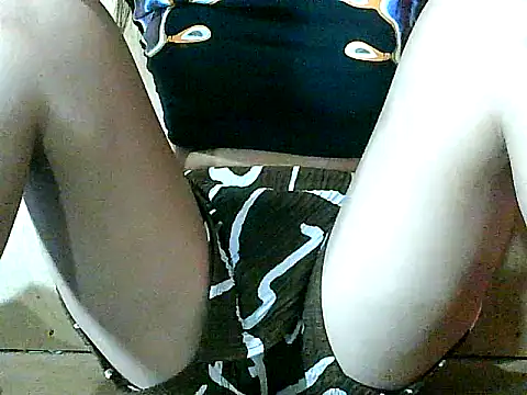 Snapshot of pinay-momm1682 chatting on 12-15-25, 10:41 pinay-momm1682 online show from 12-15-25, 10:41