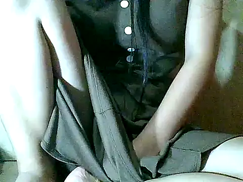 Snapshot of pinay-momm1682 chatting on 12-18-25, 09:48 pinay-momm1682 online show from 12-18-25, 09:48