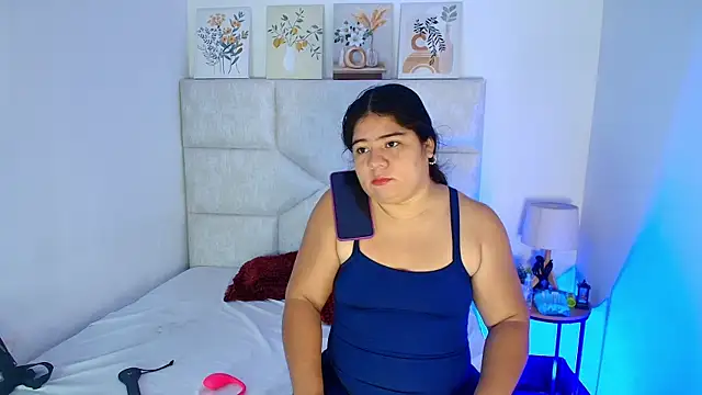 elizawiliamst online show from 07-15-26, 11:59