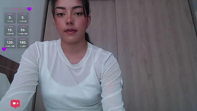 Snapshot of WendySuns_ chatting on 10-27-25, 06:01 WendySuns online show from 10-27-25, 06:01