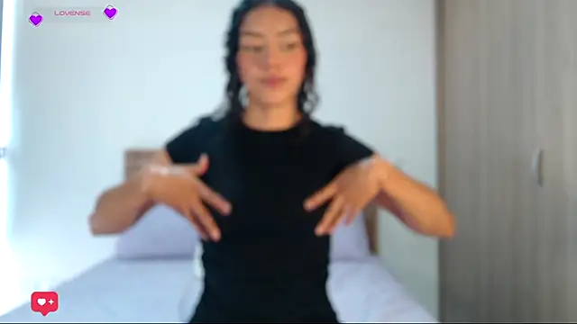 Snapshot of WendySuns_ chatting on 12-02-25, 05:08 WendySuns online show from 12-02-25, 05:08