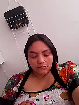 Snapshot of tiffany_Johnson1 chatting on 09-17-25, 03:03 tiffany Johnson1 online show from 09-17-25, 03:03