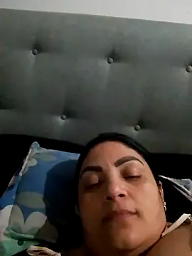 Snapshot of tiffany_Johnson1 chatting on 10-21-25, 01:06 tiffany Johnson1 online show from 10-21-25, 01:06