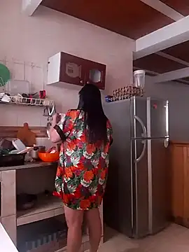 Snapshot of tiffany_Johnson1 chatting on 11-14-25, 01:10 tiffany Johnson1 online show from 11-14-25, 01:10