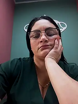 Snapshot of tiffany_Johnson1 chatting on 11-20-25, 04:29 tiffany Johnson1 online show from 11-20-25, 04:29