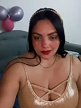 Snapshot of tiffany_Johnson1 chatting on 02-13-26, 12:39 tiffany Johnson1 online show from 02-13-26, 12:39