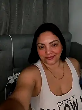 Snapshot of tiffany_Johnson1 chatting on 02-17-26, 02:08 tiffany Johnson1 online show from 02-17-26, 02:08