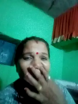 Snapshot of Manavi_x chatting on 10-16-25, 03:46 Manavi x online show from 10-16-25, 03:46