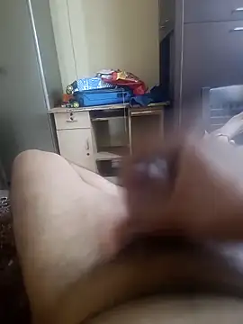 Snapshot of bobby3374 chatting on 02-10-26, 06:28 bobby3374 online show from 02-10-26, 06:28