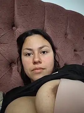 Snapshot of camila-titis chatting on 06-01-26, 03:41 camila-titis online show from 06-01-26, 03:41