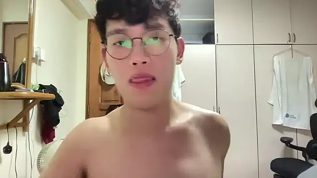 Passionatetwink2 online show from 09-25-25, 10:19