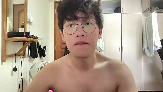 Passionatetwink2 online show from 11-09-25, 06:23