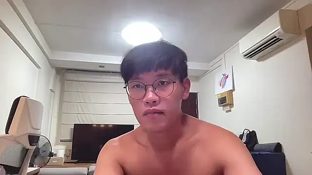 Snapshot of Passionatetwink2 chatting on 07-17-26, 10:55 Passionatetwink2 online show from 07-17-26, 10:55