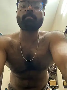 Snapshot of DJLOVE280825 chatting on 10-10-25, 10:42 DJLOVE280825 online show from 10-10-25, 10:42