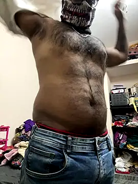 Snapshot of DJLOVE280825 chatting on 12-17-25, 11:11 DJLOVE280825 online show from 12-17-25, 11:11