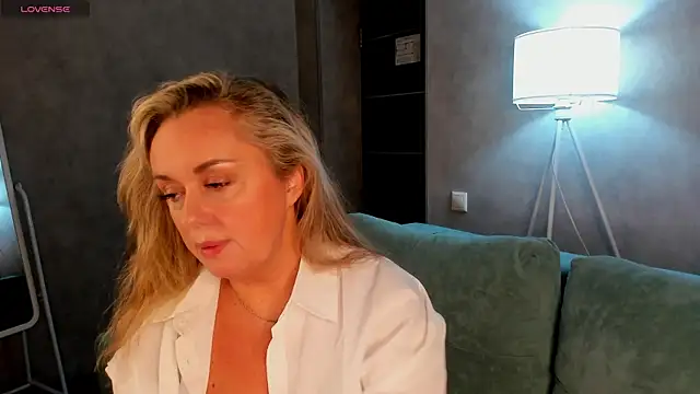 Sky Kuper online show from 10-26-25, 12:38