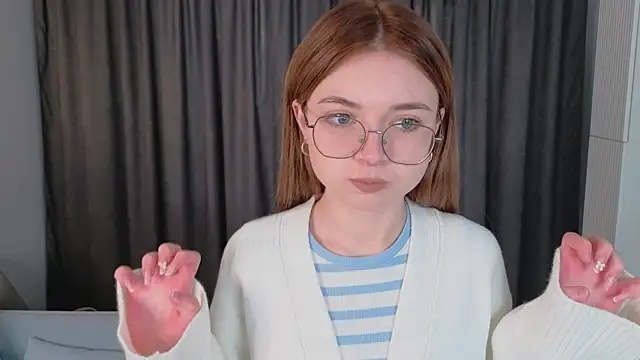 Snapshot of Susan_Gardner chatting on 10-03-25, 02:14 Susan Gardner online show from 10-03-25, 02:14