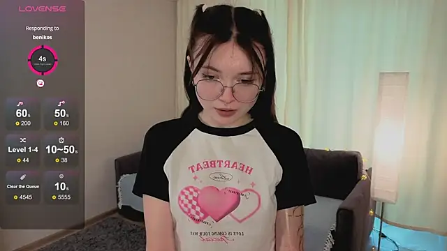 Snapshot of Susan_Gardner chatting on 01-07-26, 07:44 Susan Gardner online show from 01-07-26, 07:44