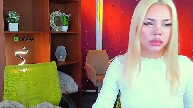 mila glow1 online show from 03-16-26, 12:42