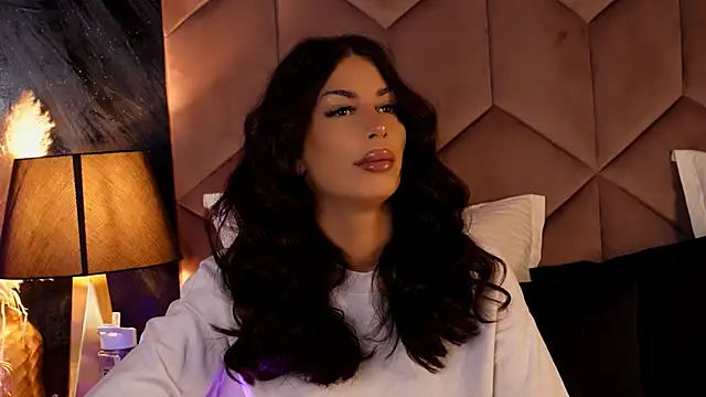 EvaRhea online show from 10-03-25, 02:52