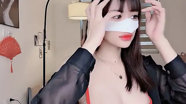 Snapshot of MaiLiiil chatting on 09-09-25, 03:06 MaiLiiil online show from 09-09-25, 03:06