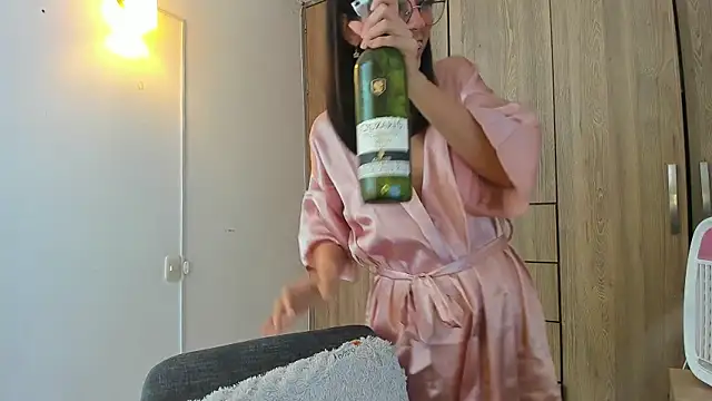 Snapshot of horny_adiction chatting on 03-05-26, 08:27 horny adiction online show from 03-05-26, 08:27