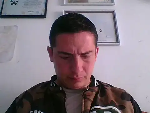 Snapshot of mickseb89 chatting on 09-11-25, 03:56 mickseb89 online show from 09-11-25, 03:56