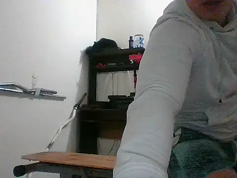 Snapshot of mickseb89 chatting on 09-30-25, 10:26 mickseb89 online show from 09-30-25, 10:26