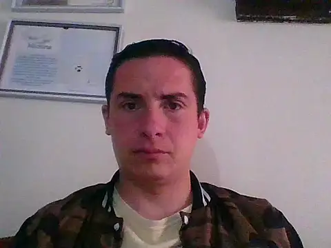 Snapshot of mickseb89 chatting on 10-04-25, 03:10 mickseb89 online show from 10-04-25, 03:10
