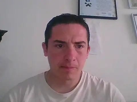 Snapshot of mickseb89 chatting on 10-09-25, 02:48 mickseb89 online show from 10-09-25, 02:48