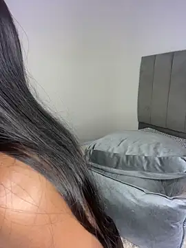 Snapshot of Ebony_danik chatting on 02-14-26, 02:47 Ebony danik online show from 02-14-26, 02:47