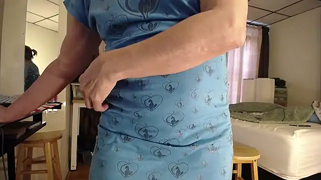 Snapshot of ANALTRAINING4U2 chatting on 02-14-25, 02:33 ANALTRAINING4U2 online show from 02-14-25, 02:33