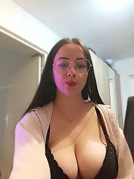 IvyClouds online show from 06-12-26, 02:16