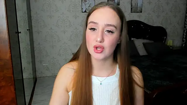 Snapshot of SabrinaCandi chatting on 11-13-25, 03:38 SabrinaCandi online show from 11-13-25, 03:38