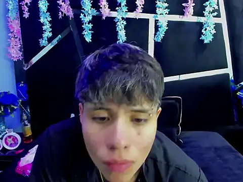 Snapshot of Bruno_Cruzz chatting on 09-09-25, 02:22 Bruno Cruzz online show from 09-09-25, 02:22