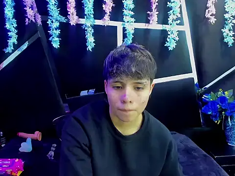 Snapshot of Bruno_Cruzz chatting on 09-10-25, 02:22 Bruno Cruzz online show from 09-10-25, 02:22