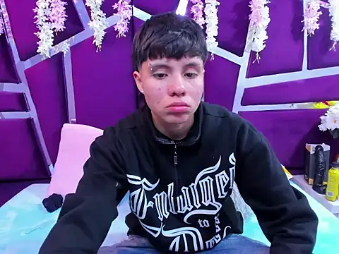 Snapshot of Bruno_Cruzz chatting on 11-20-25, 02:56 Bruno Cruzz online show from 11-20-25, 02:56