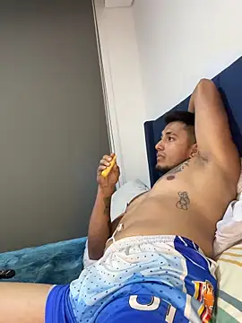 Snapshot of JeanLust chatting on 10-03-25, 01:57 JeanLust online show from 10-03-25, 01:57