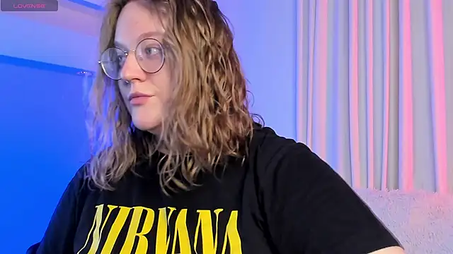 Alissa S online show from 09-12-25, 01:11