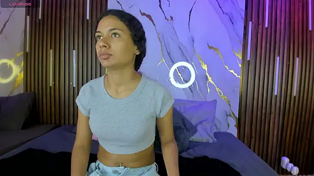 Snapshot of VictoriaDuart chatting on 09-20-25, 08:10 VictoriaDuart online show from 09-20-25, 08:10