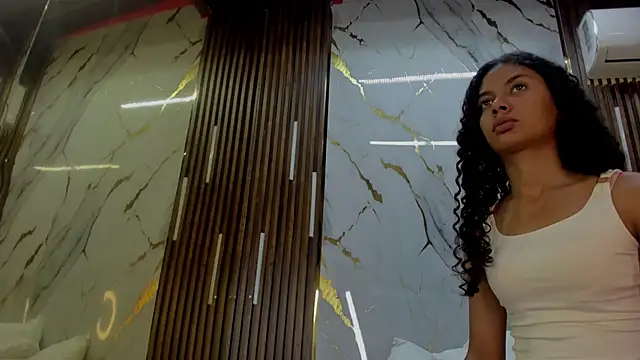 Snapshot of VictoriaDuart chatting on 12-05-25, 08:16 VictoriaDuart online show from 12-05-25, 08:16