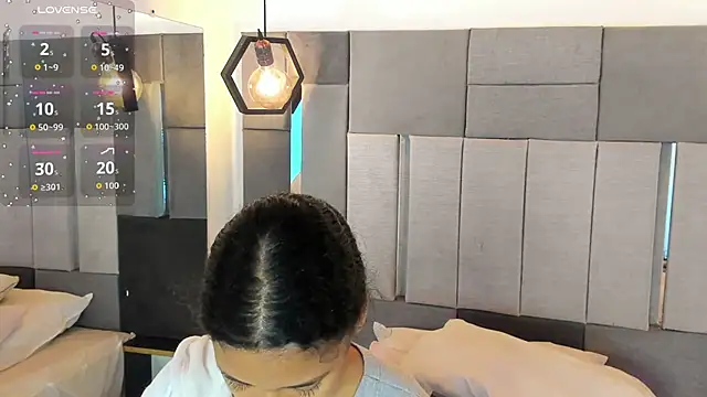 Snapshot of VictoriaDuart chatting on 02-18-26, 08:05 VictoriaDuart online show from 02-18-26, 08:05