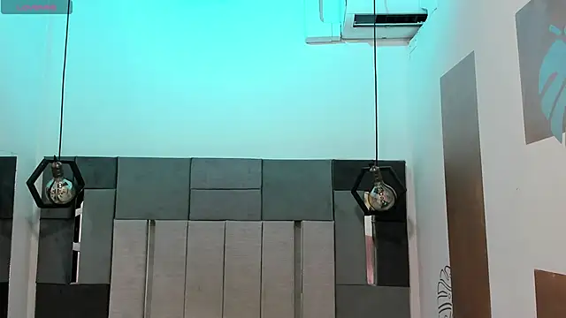 Snapshot of VictoriaDuart chatting on 02-22-26, 08:29 VictoriaDuart online show from 02-22-26, 08:29