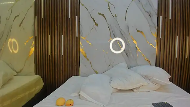 VictoriaDuart online show from 04-24-26, 08:00