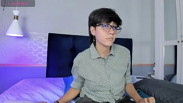 Snapshot of Tsuki_Maru chatting on 09-29-25, 07:08 Tsuki Maru online show from 09-29-25, 07:08