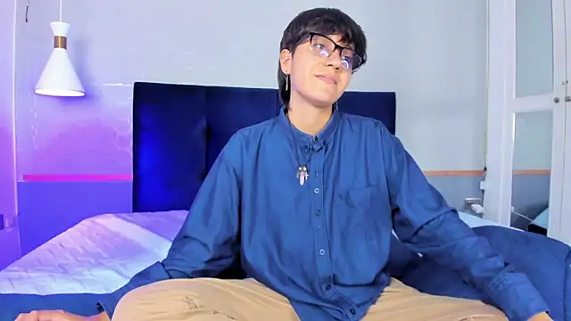 Snapshot of Tsuki_Maru chatting on 10-03-25, 07:55 Tsuki Maru online show from 10-03-25, 07:55