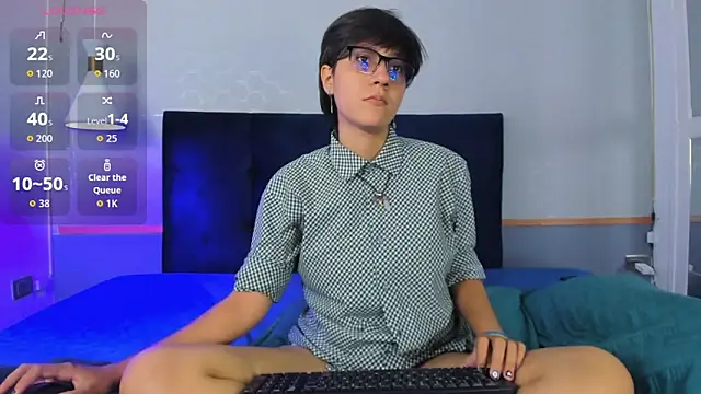 Snapshot of Tsuki_Maru chatting on 10-08-25, 08:17 Tsuki Maru online show from 10-08-25, 08:17