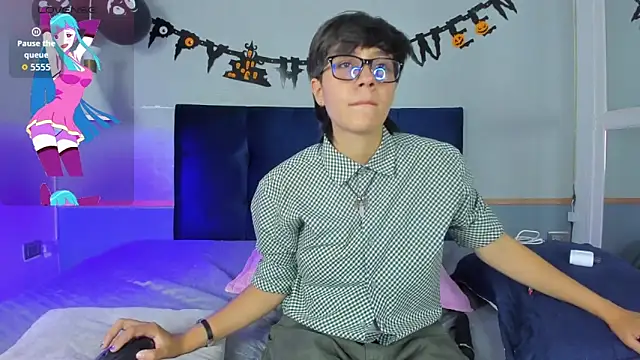 Snapshot of Tsuki_Maru chatting on 10-26-25, 08:04 Tsuki Maru online show from 10-26-25, 08:04